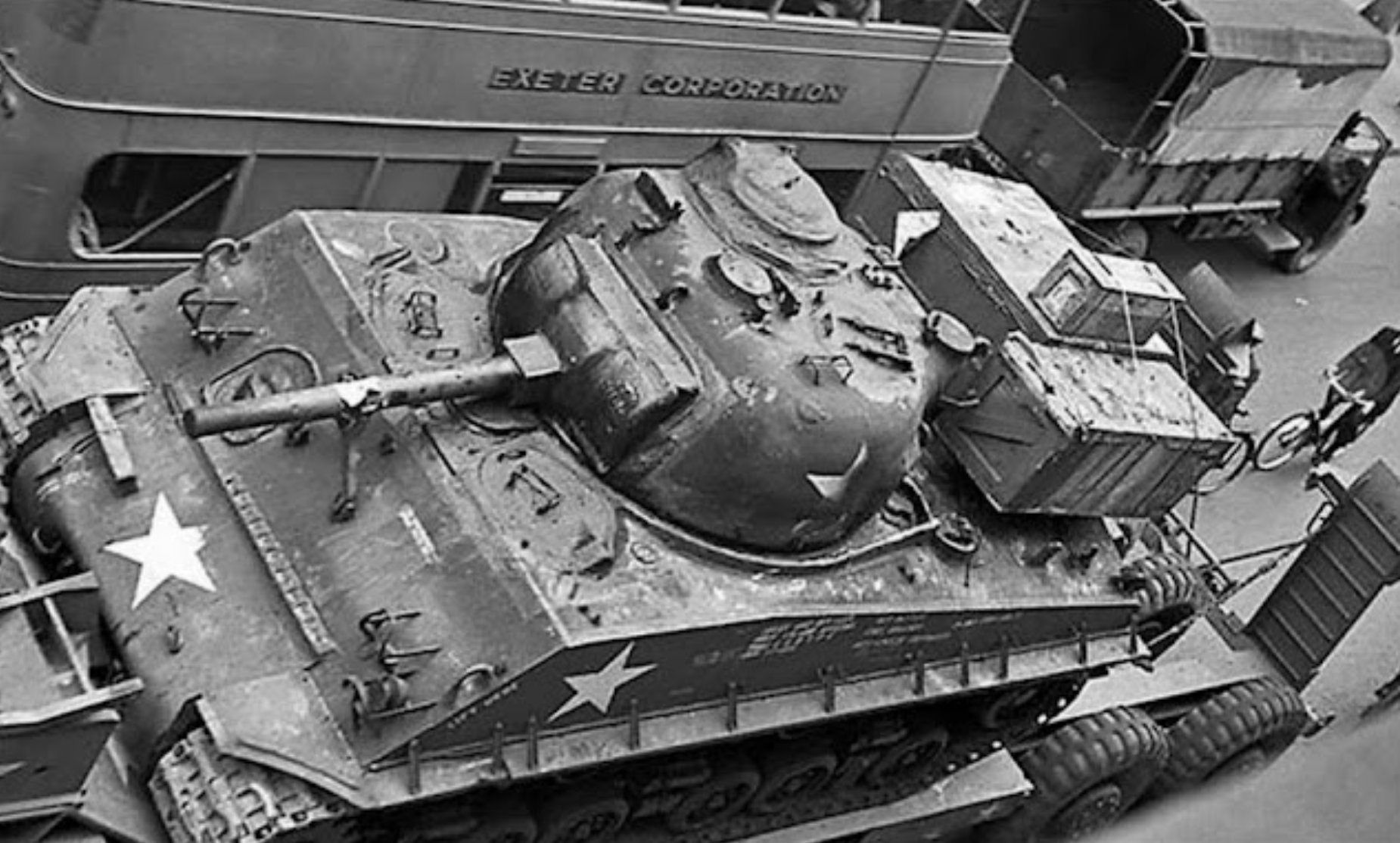 M4A3 (75)W HVSS In England, 1945